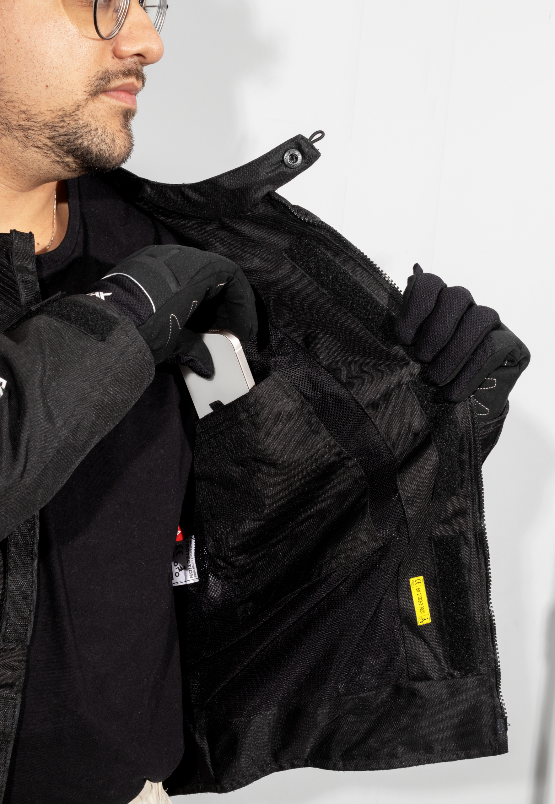 Jaqueta Mattos Racing Vista Preta - Image 10